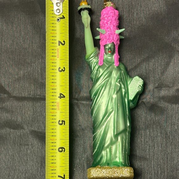 Glam Statue of Liberty ornament - Picture 6 of 6